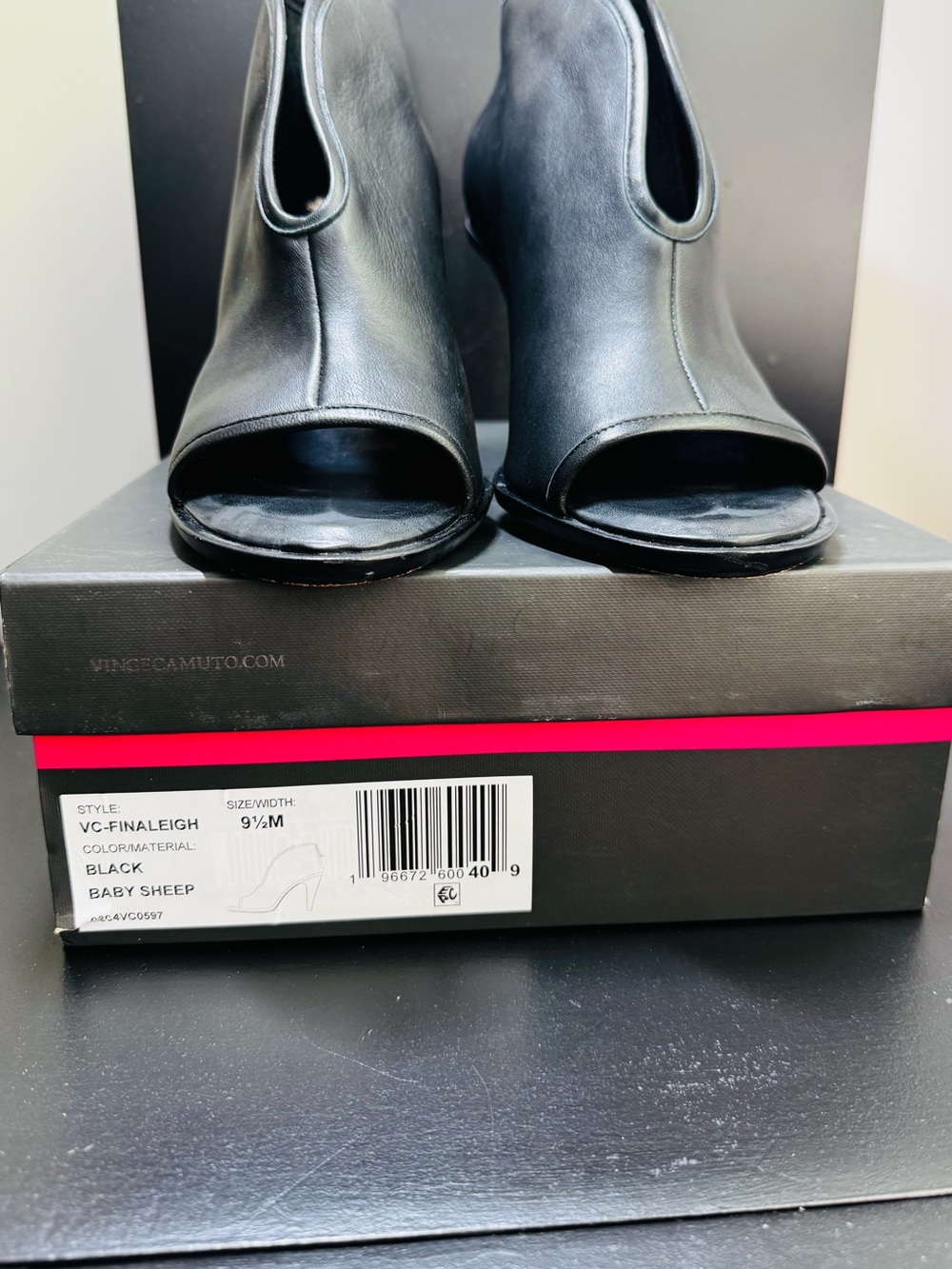 Pre-Loved Vince Camuto Black Open-Toe Leather Heeled Booties